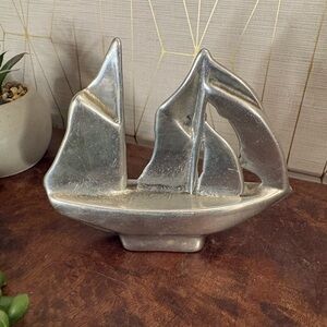 • canadian made vintage hoselton cast aluminum decor •